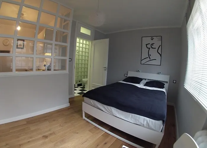 Black & White W Centrum Gdyni Iii Apartmán *